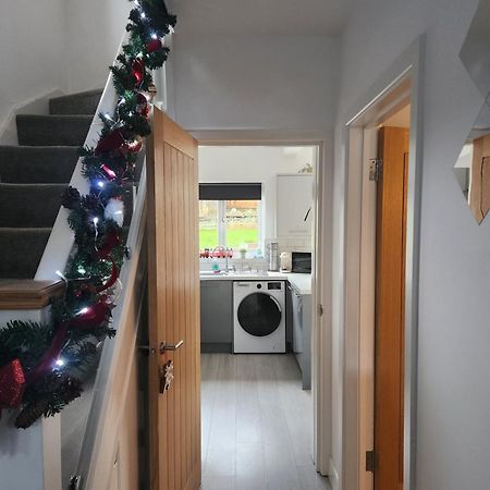 Sheldon House 3 Bed Cosy Home Nr Jlr & Nec المظهر الخارجي الصورة